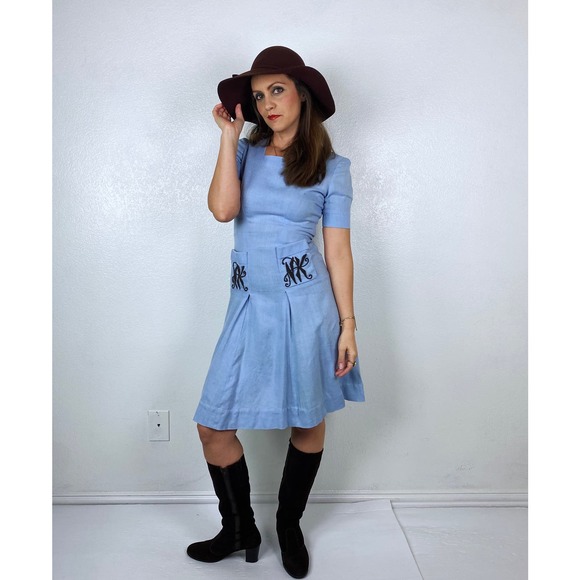 vintage 30s/40s Baby Blue EMBROIDERED POCKETS Linen Day DRESS xs/s full skirt - Picture 8 of 10